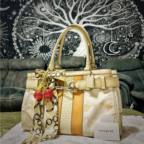 Vintage Coach soho shoulder bag Cream and Tan Women's tote Bag - Picture 7 of 17